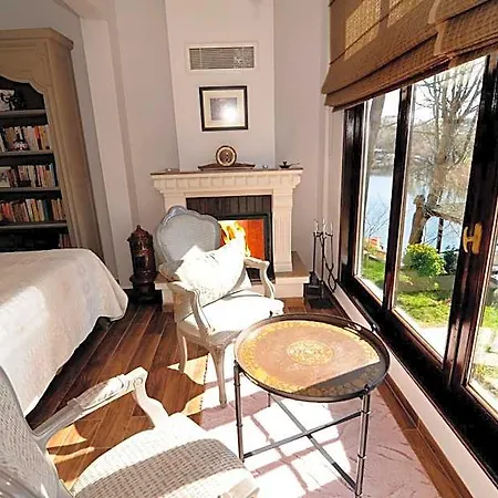 Beyaz Ev Agva - Adult Only +15 3*